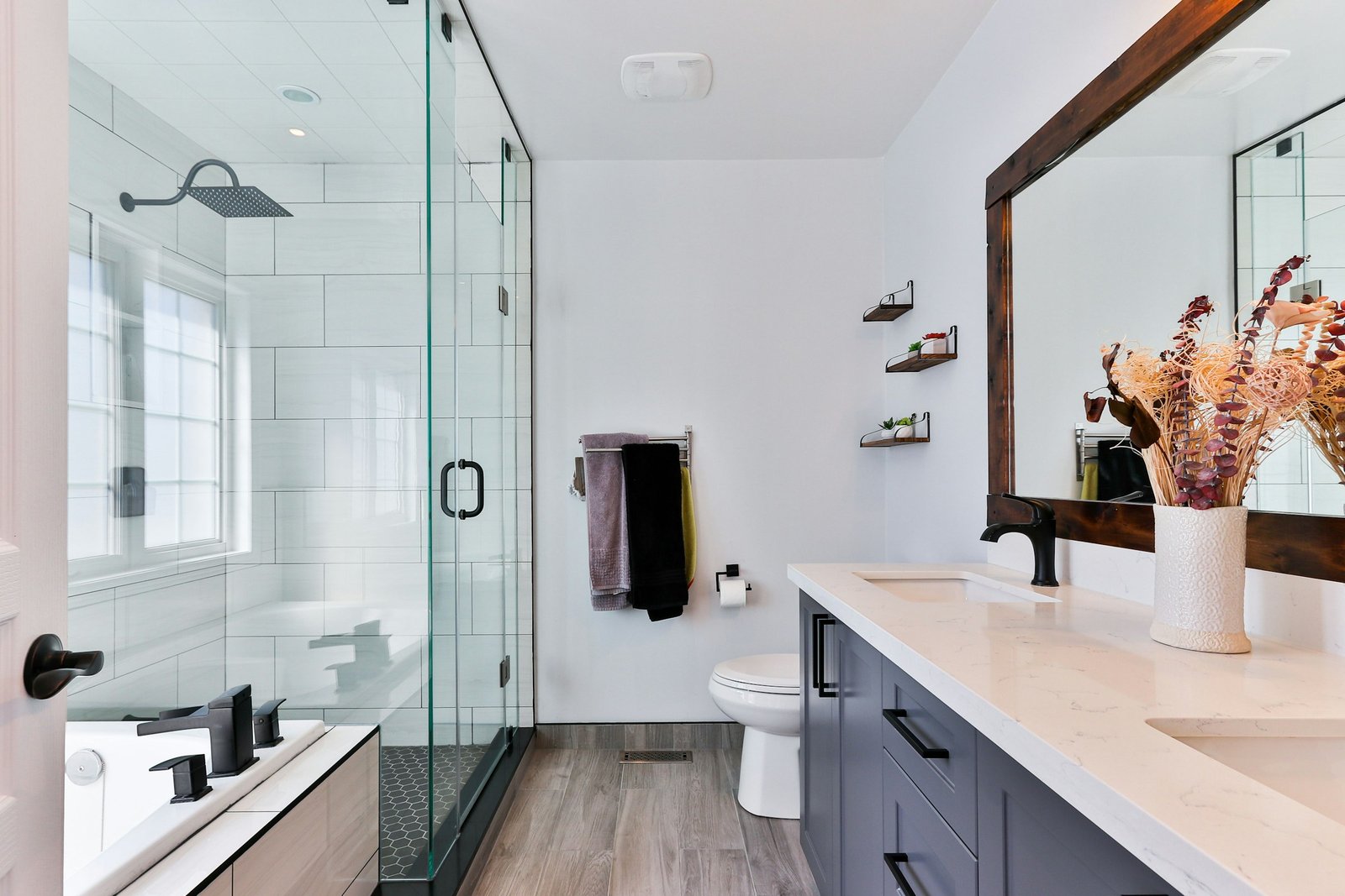 En-suite bathroom