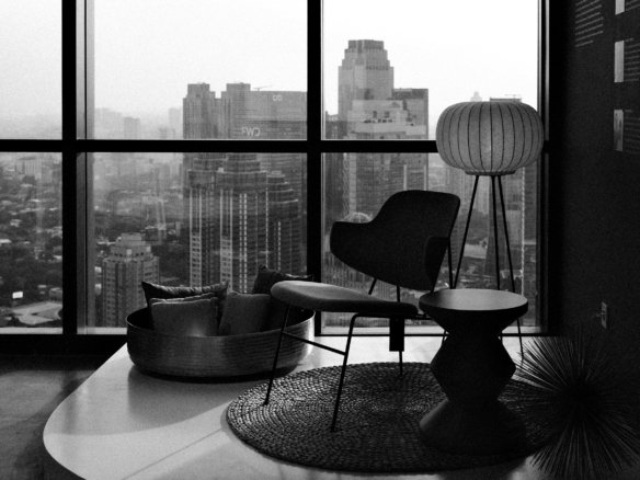 Lounge with city view